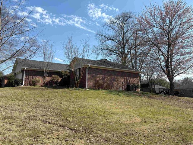 4655 Hawkins Drive, Conway, AR 72034