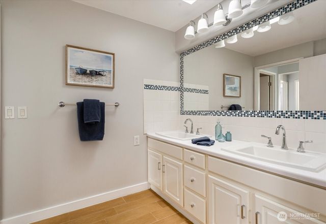 3661 Shorewood Avenue, Greenbank, WA 98253