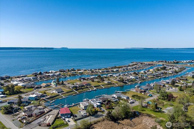 3661 Shorewood Avenue, Greenbank, WA 98253