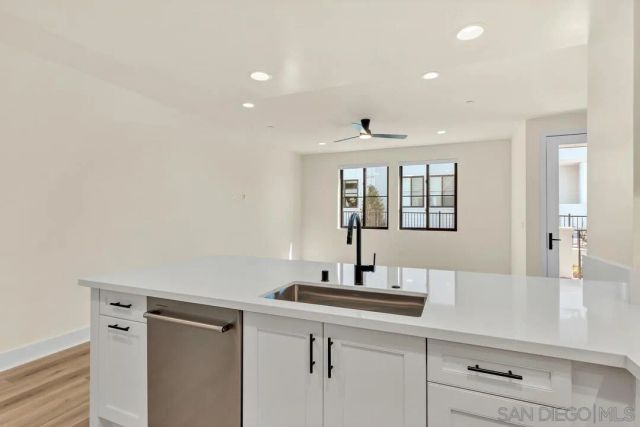 1103 Catania Ct 104, Encinitas, CA 92024