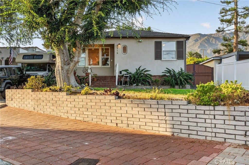 Image 23 of property listing at 3215 Prospect, Glendale, CA 91214