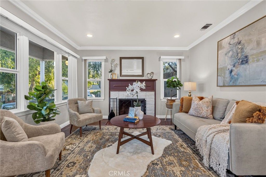 Image 3 of property listing at 3215 Prospect, Glendale, CA 91214