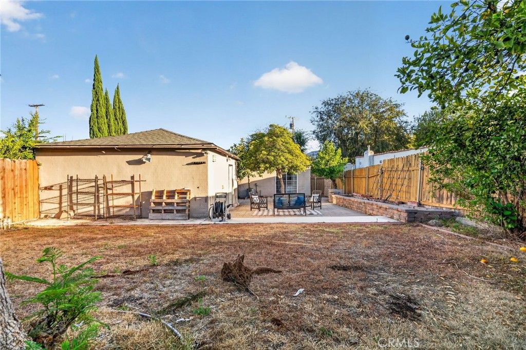 Image 31 of property listing at 3215 Prospect, Glendale, CA 91214