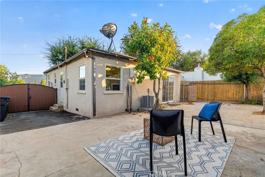 Image 33 of property listing at 3215 Prospect, Glendale, CA 91214