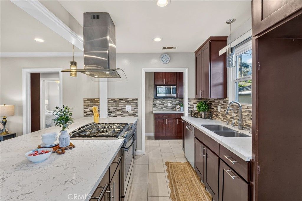 Image 8 of property listing at 3215 Prospect, Glendale, CA 91214