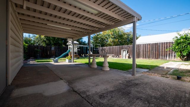 1221 S Church St, Lodi, CA 95240