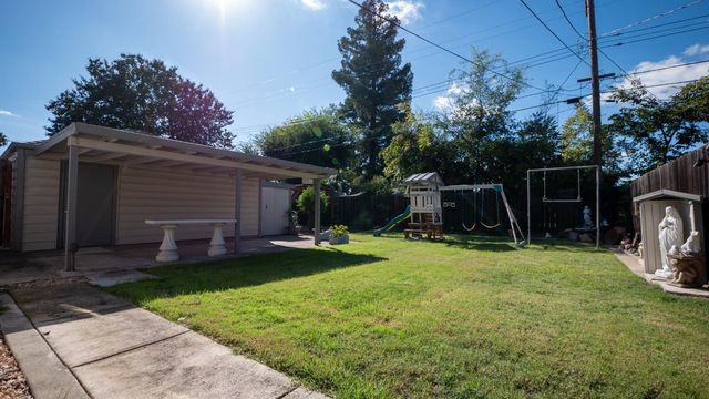 1221 S Church St, Lodi, CA 95240