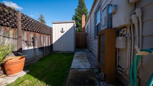 1221 S Church St, Lodi, CA 95240