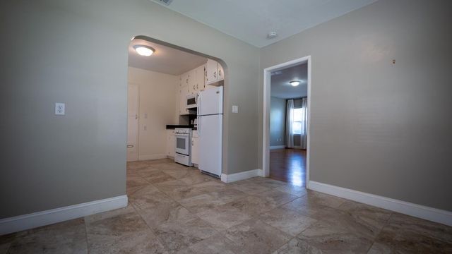 1221 S Church St, Lodi, CA 95240