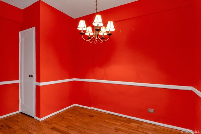 99-21 67 Road 3A, Forest Hills, NY 11375