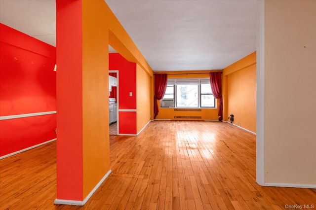 99-21 67 Road 3A, Forest Hills, NY 11375