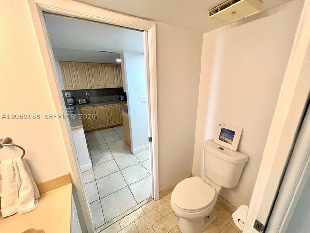 1717 N Bayshore Dr A-1450, Miami, FL 33132
