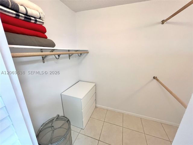 1717 N Bayshore Dr A-1450, Miami, FL 33132