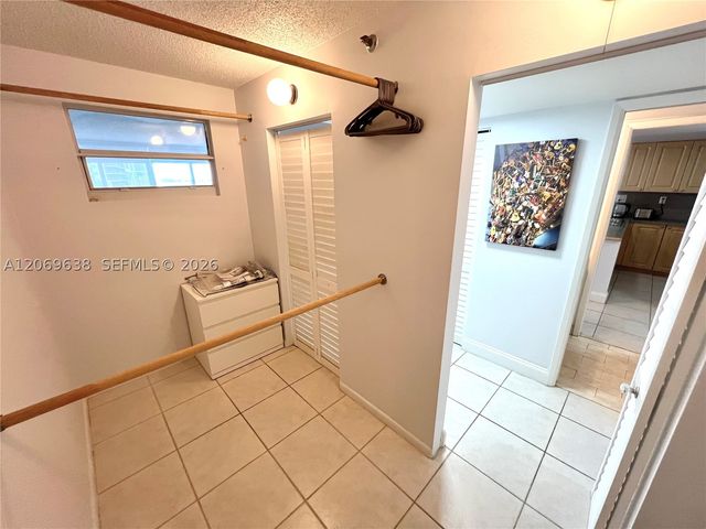 1717 N Bayshore Dr A-1450, Miami, FL 33132