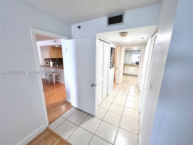 1717 N Bayshore Dr A-1450, Miami, FL 33132