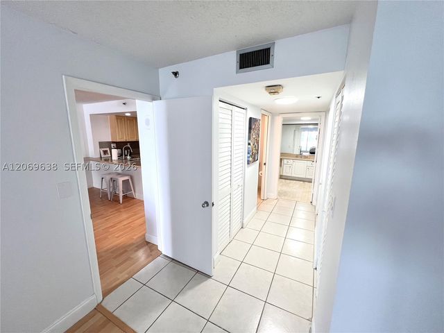 1717 N Bayshore Dr A-1450, Miami, FL 33132