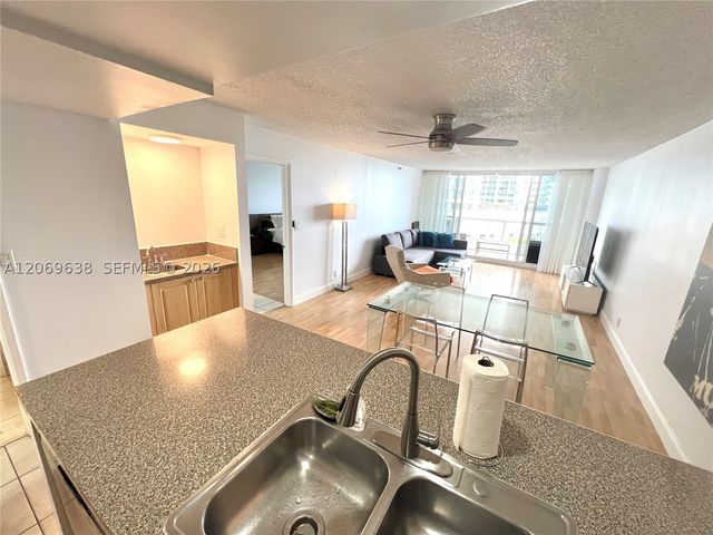 1717 N Bayshore Dr A-1450, Miami, FL 33132