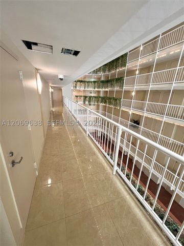 1717 N Bayshore Dr A-1450, Miami, FL 33132
