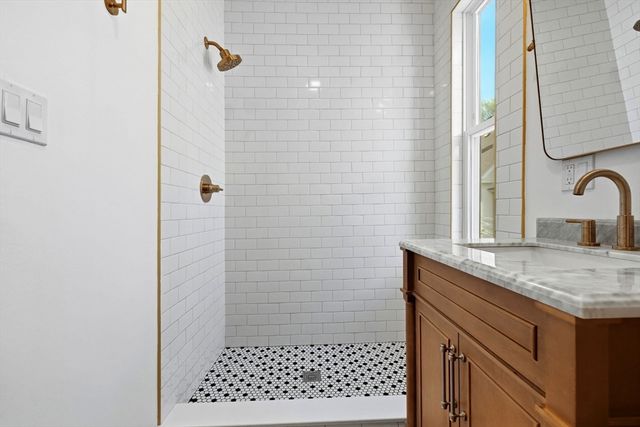 8-10 Carlton Street 2, Somerville, MA 02143
