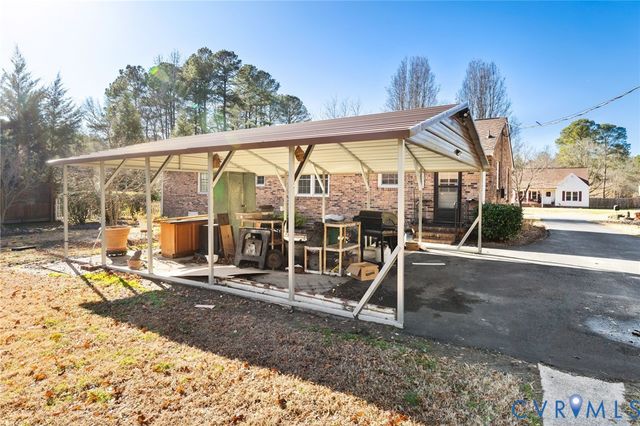 5403 Chesdin Rd, North Dinwiddie, VA 23803