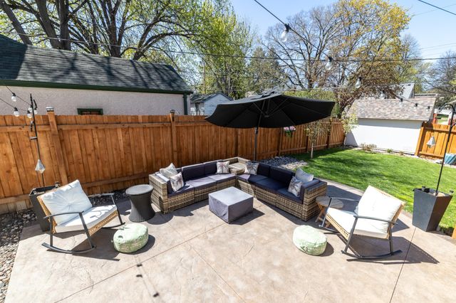 4151 Queen Avenue N, Minneapolis, MN 55412