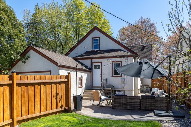 4151 Queen Avenue N, Minneapolis, MN 55412