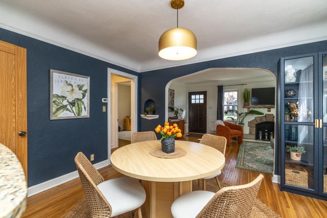 4151 Queen Avenue N, Minneapolis, MN 55412