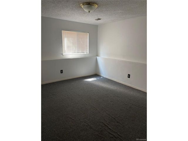 1553 S Carson St, Aurora, CO 80012