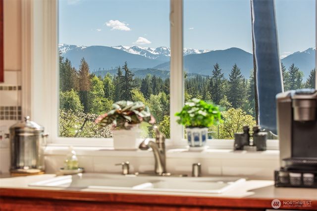 231 Hidden Valley Road, Port Angeles, WA 98362