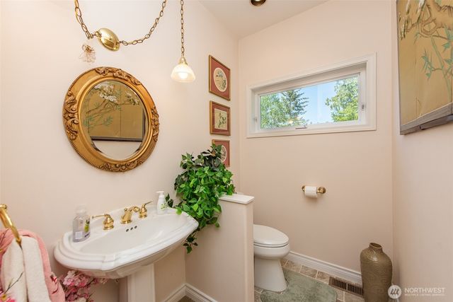 231 Hidden Valley Road, Port Angeles, WA 98362