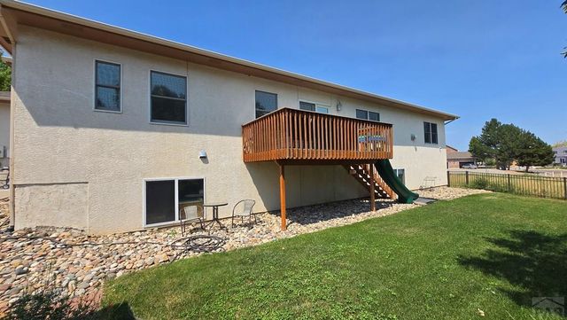 232 Alhambra Dr, Pueblo, CO 81005