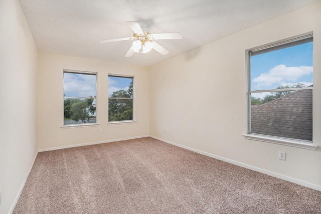 1726 Roaring Springs Lane, Seabrook, TX 77586