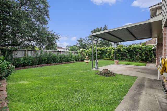 1726 Roaring Springs Lane, Seabrook, TX 77586