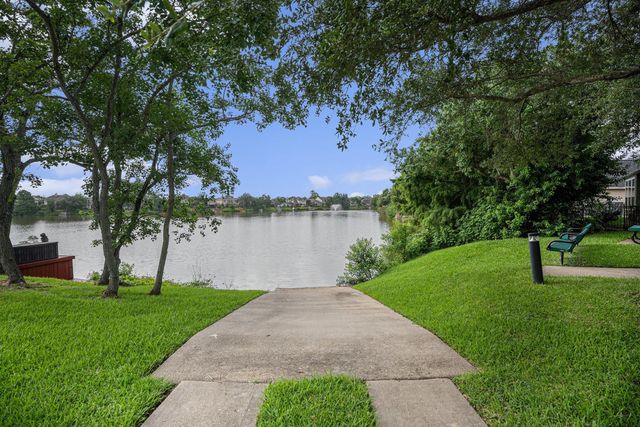 1726 Roaring Springs Lane, Seabrook, TX 77586