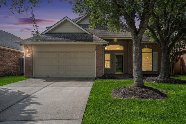 1726 Roaring Springs Lane, Seabrook, TX 77586