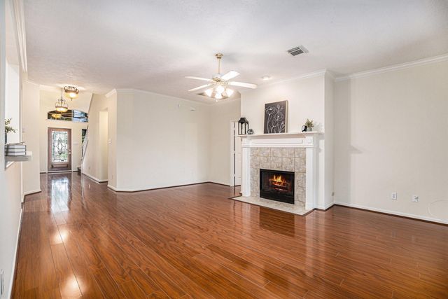 1726 Roaring Springs Lane, Seabrook, TX 77586