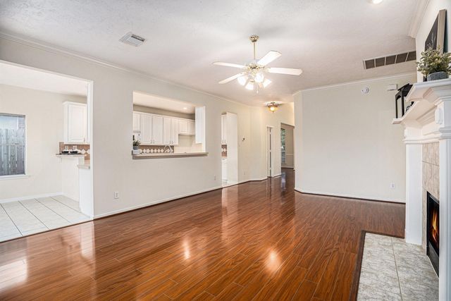 1726 Roaring Springs Lane, Seabrook, TX 77586