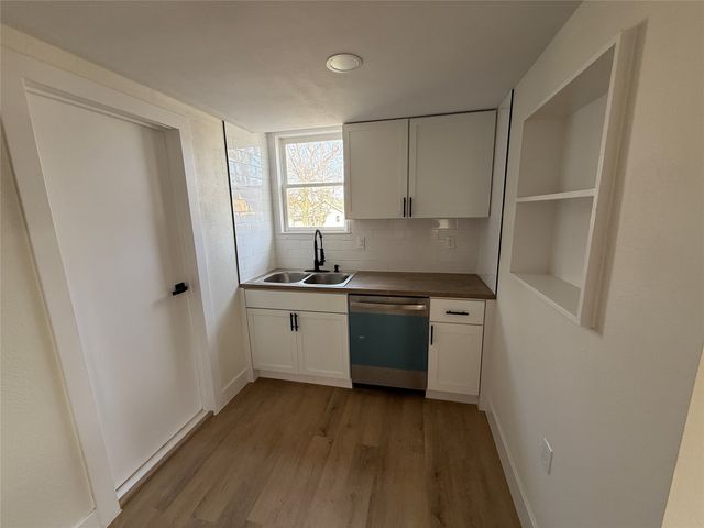 3911 8th Street, Des Moines, IA 50313