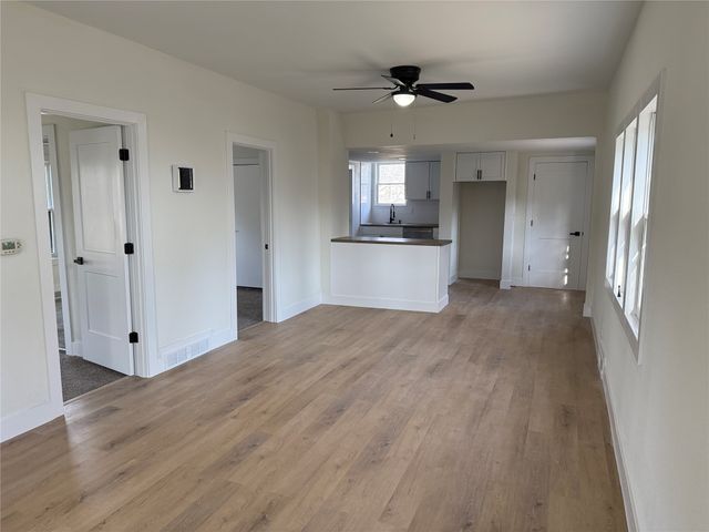 3911 8th Street, Des Moines, IA 50313