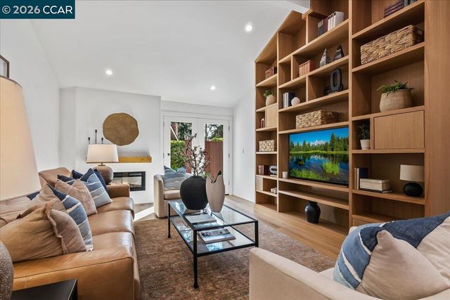 137 Tweed Dr, Danville, CA 94526