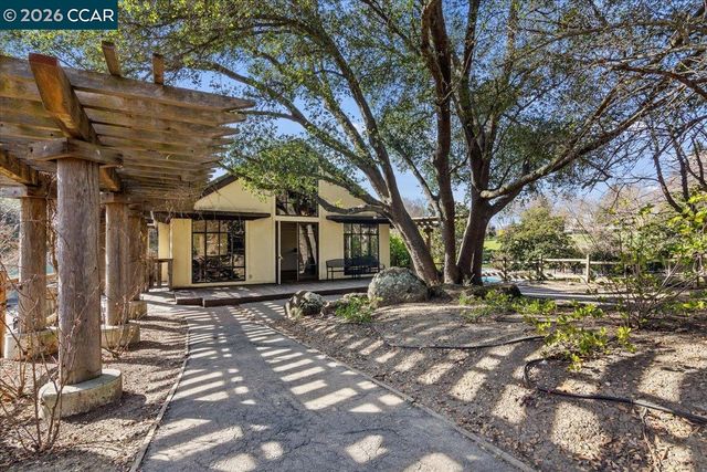 137 Tweed Dr, Danville, CA 94526