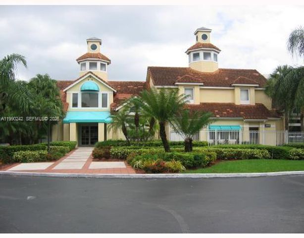 15051 SW 103 LN 4103, Miami, FL 33196