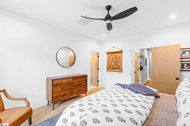 117 E Stone Avenue, Greenville, SC 29609