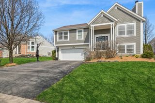 224 Penny Lane, Grayslake, IL 60030