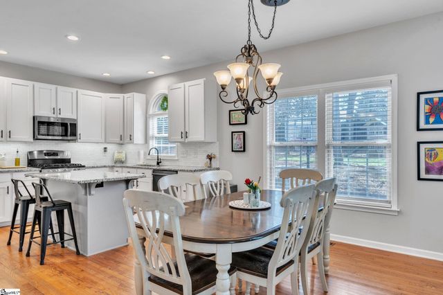 4 Bentley Way, Greer, SC 29650