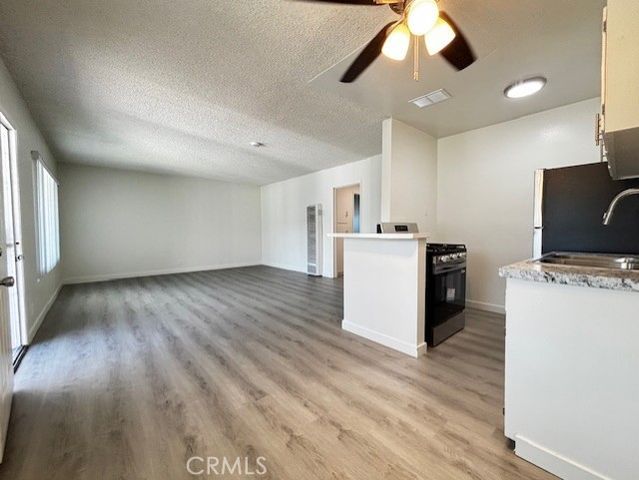 1835 W Crestwood 1, Anaheim, CA 92804