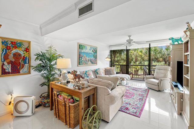 6169 Balboa Circle 202, Boca Raton, FL 33433