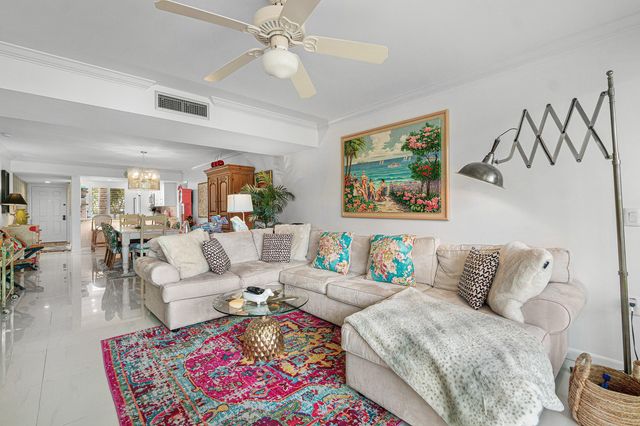 6169 Balboa Circle 202, Boca Raton, FL 33433