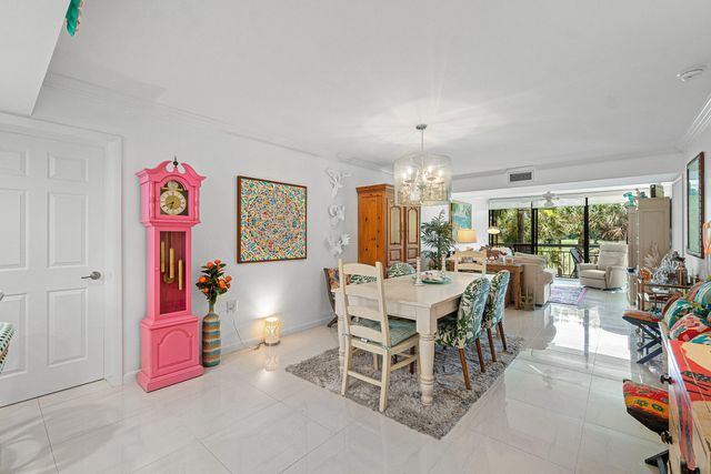 6169 Balboa Circle 202, Boca Raton, FL 33433