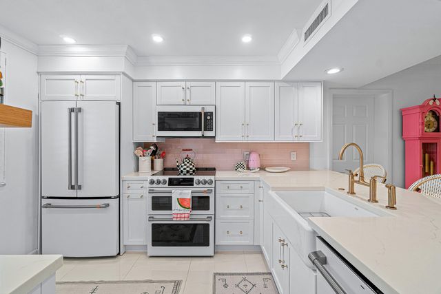 6169 Balboa Circle 202, Boca Raton, FL 33433